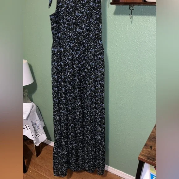 Lulu’s Glad to Meet You Black Floral Print Tie-Strap Tiered Maxi Dress sundress - Picture 6 of 10